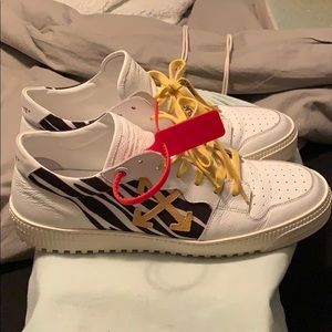 Off white Sneakers